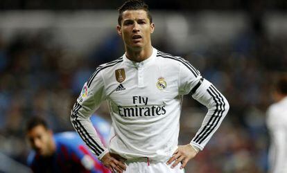 Cristiano, decepcionado, durante el partido contra el Levante