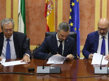 Firma del acuerdo de los presupuestos andaluces.