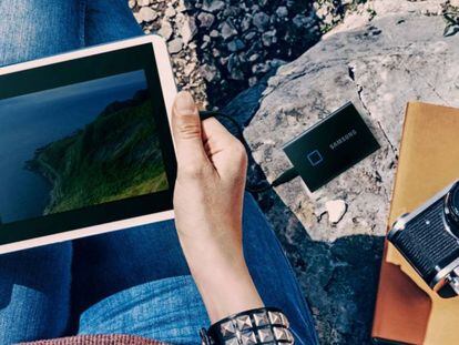 Samsung presenta sus discos externos SSD T7 Touch con lector de huellas