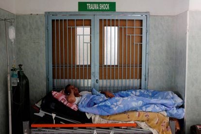 Un paciente en un pasillo de un hospital de M&eacute;rida, Venezuela.