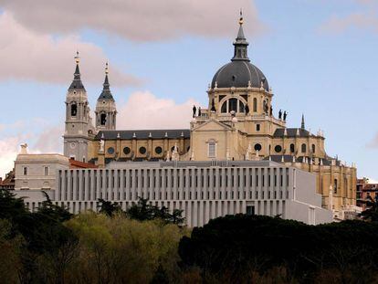 El nuevo Museo de las Colecciones Reales (en primer término), junto al Palacio Real de Madrid.