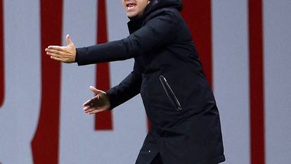 Xavi Hernández durante el partido entre el Atlético de Madrid y el Barcelona en el Metropolitano, el pasado domingo.