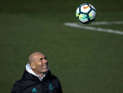 Zidane durante el entrenamiento del martes. 