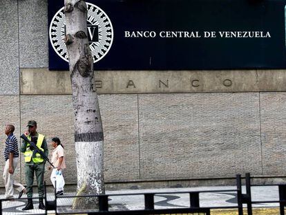 La fachada del Banco Central de Venezuela. 