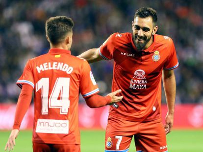 Jugadores del Espanyol celebran un gol este sábado.