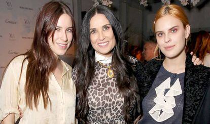 Scott Willis, Demi Moore y Tallullah Willis, en marzo de 2018 en California.
