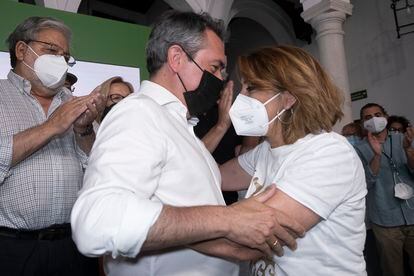 Juan Espadas y Susana Díaz en la sede del PSOE-A, tras la noche de primarias del 13 de junio.