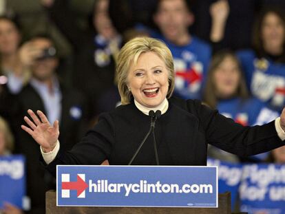 Hillary Clinton concede la derrota ante Bernie Sanders en New Hampshire.