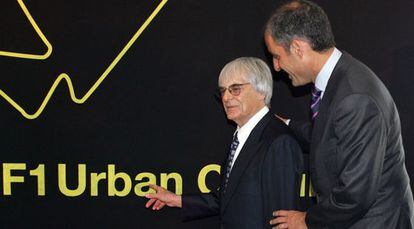 Bernie Ecclestone y Francisco Camps, en la rpesentaci&oacute;n del Gran Prmeio de Valencia, en mayo del 2007. 