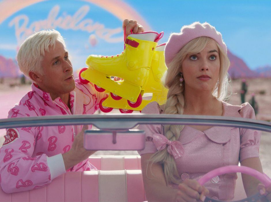 Ryan Gosling y Margot Robbie, en un fotograma de la película 'Barbie'.