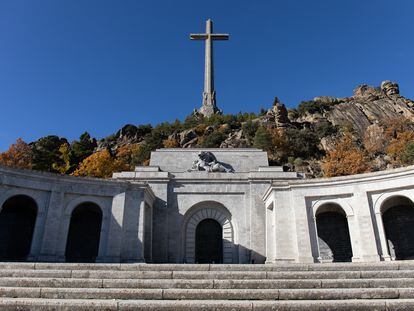 Entrada de acceso a la basílica del Valle de los Caídos, en San Lorenzo de El Escorial.