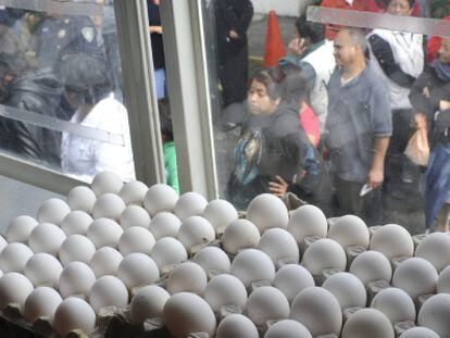 El precio del kilo de huevo se ha duplicado en un mes.