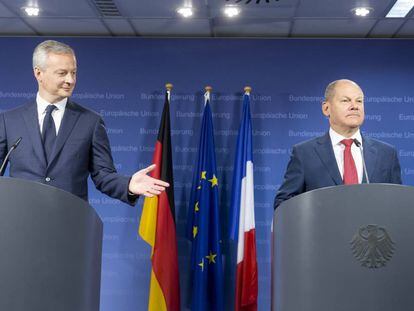 Los ministros de Finanzas de Alemania y Francia, este viernes en Bruselas.
