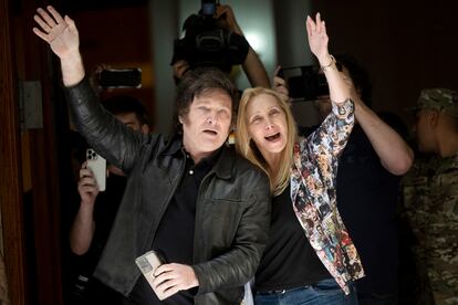 Javier Milei y su hermana Karina, este domingo antes de conocer los resultados.