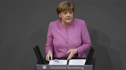 La canciller alemana, Angela Merkel, durante su discurso de este jueves en el Bundestag, en Berl&iacute;n.