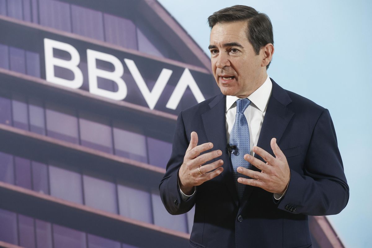 The judge in the ‘Villarejo case’ summons the president of BBVA as a witness