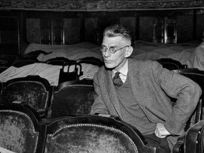 Samuel Beckett (Dublín, 1906-París, 1989, premio Nobel de Literatura), en París en 1961 en un ensayo de 'Esperando a Godot'.
