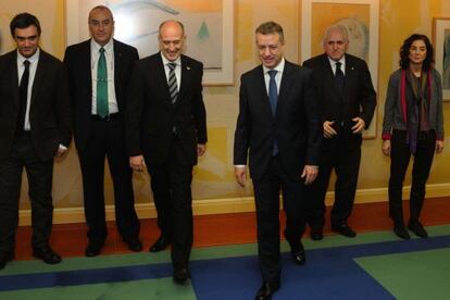 Jonan Fernández, Iosu Zabala, Iñaki Goirizelaia, Iñigo Urkullu, Jesús María Guibert y Cristina Uriarte.