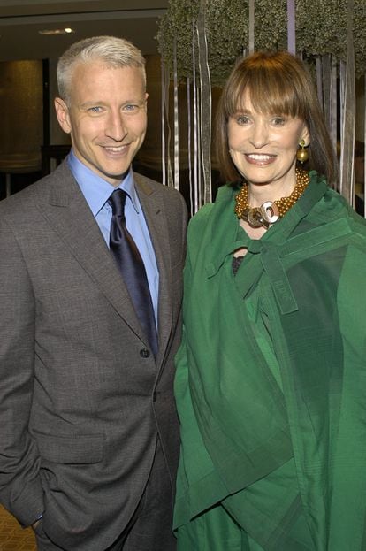 CNN anchor Anderson Cooper with his mother Gloria Vanderbilt.