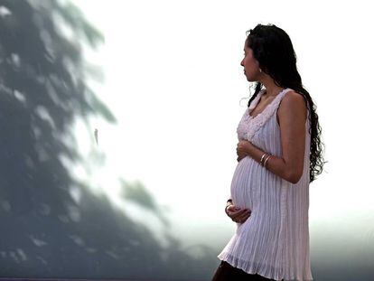 Mayllen, una joven venezolana embarazada a quien le han denegado la asistencia en un centro de salud.