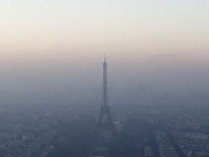 Contaminaci&oacute;n en Par&iacute;s, la semana pasada.  