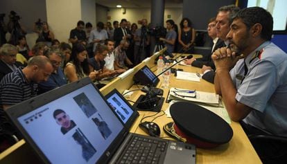 El 'major' de los Mossos d'Esquadra, en una rueda de prensa.