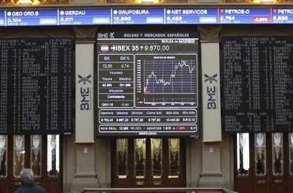 Vista de una pantalla de la Bolsa de Madrid.
