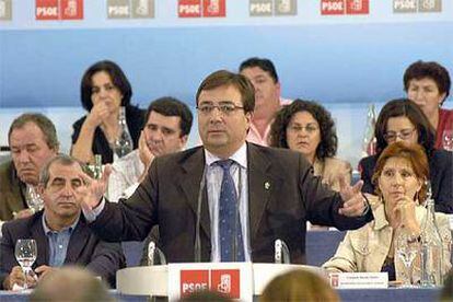 Guillermo Fernández Vara se dirige al Comité Regional tras ser elegido candidato a presidente de Extremadura.