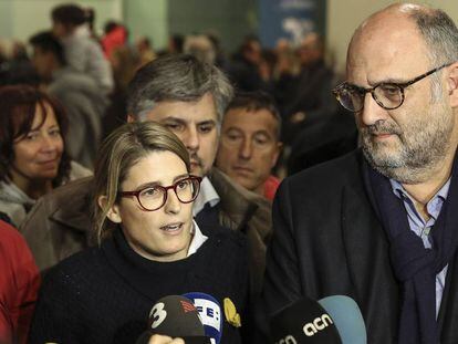 La diputada Elsa Artadi, portavoz de Junts per Catalunya, junto al diputado electo Eduard Pujol.