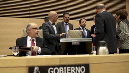 El Ministro de Hacienda, Crist&oacute;bal Montoro, en el Congreso. 