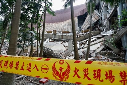 Fábrica destruida por el terremoto en Nuevo Taipéi, este miércoles. 