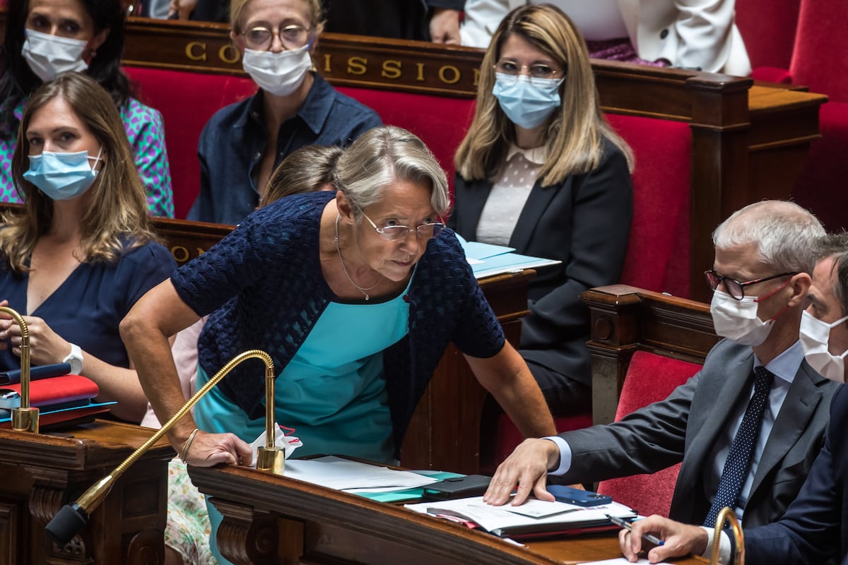 Le gouvernement de Macron surmonte sans effort la motion de censure de la gauche |  International
