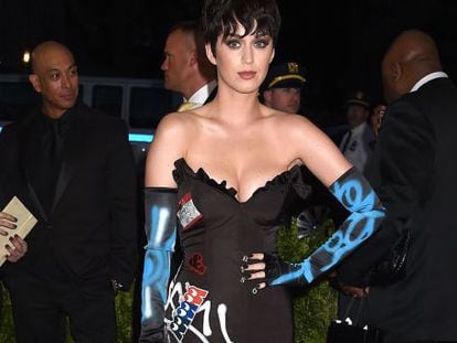 El dise&ntilde;o de Moschino que luci&oacute; Katy Perry en la gala de los MET. 