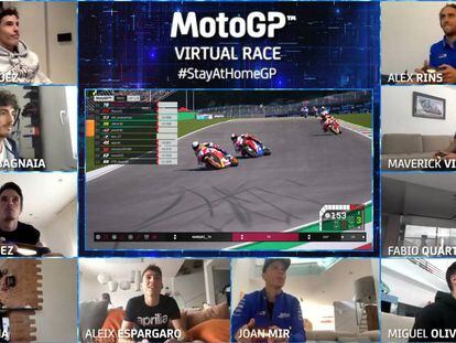 Diferents corredors participen en una cursa virtual de Moto GP.