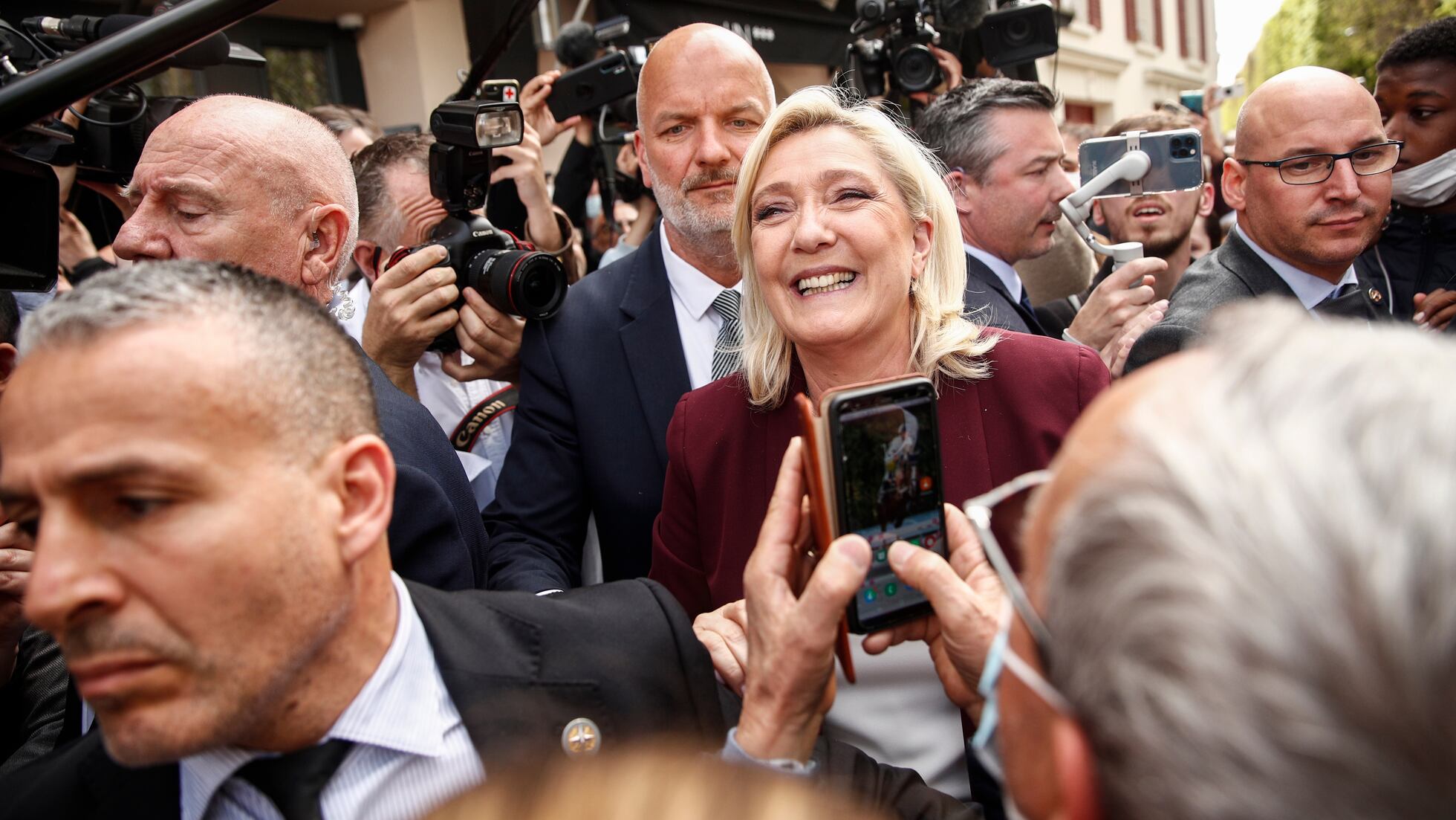 Elecciones en Francia: Los gatos de Marine Le Pen o por qu&eacute; la extrema  derecha ya no asusta tanto a los franceses | Internacional | EL PA&Iacute;S