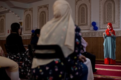 El Centro Islámico de Leganés celebra la entrega de notas y certificados de estudios del proyecto ITJE que forma a jóvenes en conocimiento sobre el islam y ciudadanía.