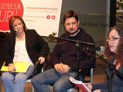 Marga Sanz e Ignacio Blanco, el jueves, en un debate celebrado en el Centre Octubre, en Valencia.
