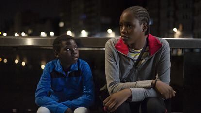 Tori (Pablo Schils) y Lokita (Joely Mbundu), en una imagen de la película de los Dardenne.