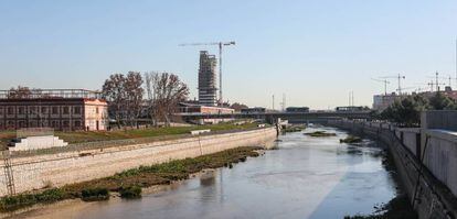 La torre Riversides Homes, un nuevo rascacielos junto a Madrid Río, en la zona de Legazpi. 