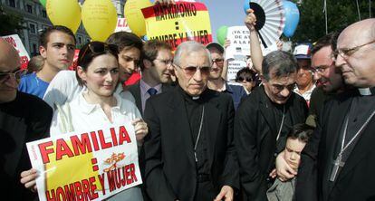 Rouca Varela en la manifestaci&oacute;n convocada por el Foro de la Familia contra el matrimonio igualitario en junio de 2005. 