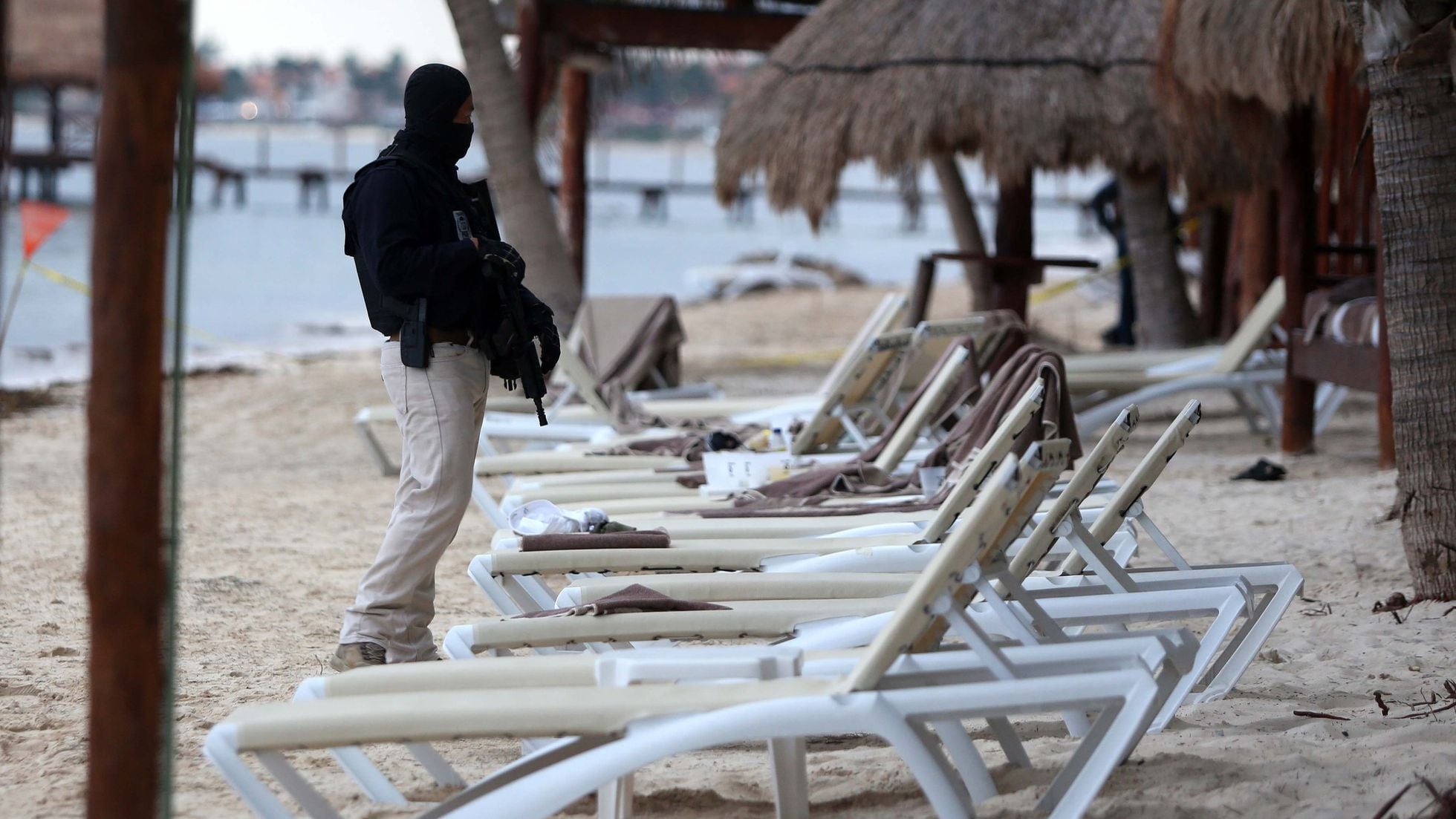 Puerto Morelos: Dos muertos tras la irrupción de un comando armado en un  hotel de la Riviera Maya | EL PAÍS México