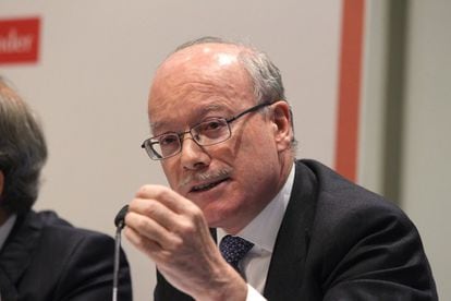 Entre 1986 a 1996 Feito fue socio de AB Asesores. Tras la llegada del PP al poder, fue designado embajador de España ante la OCDE. En la actualidad preside el Instituto de Estudios Económicos, es consejero de Bankia y Red Eléctrica y miembro de la junta directiva de la CEOE.