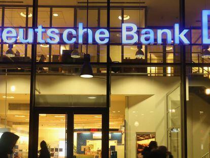 Sucursal de Deutsche Bank en Berl&iacute;n (Alemania). 