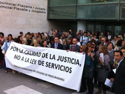 Protesta de los procuradores en Valencia.