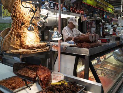 Una carnicería en el Mercado Medellín en Ciudad de México, este 9 de mayo.