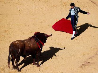 Dos siglos no nos han curado del todo del salvajismo que supone disfrutar de una fiesta que implica la muerte de un animal por entregas