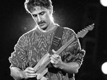 Actuaci&oacute;n de Frank Zappa en el rock&oacute;dromo de la Casa de Campo de Madrid.