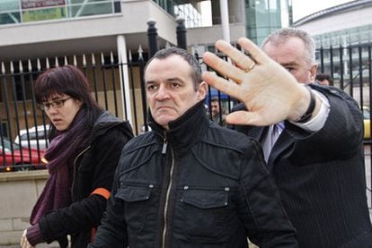 De Juana llega al juzgado en Belfast, en diciembre de 2008, para una vista de extradicción.