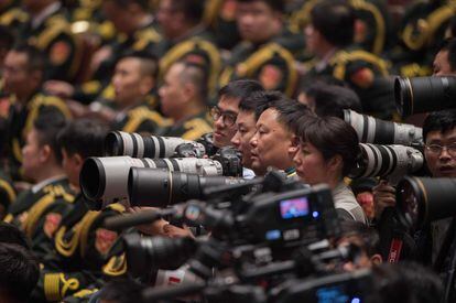 Medios gráficos acreditados durante el Congreso Nacional del Partido Comunista Chino celebrado en Pekín, el 18 de octubre de 2017.