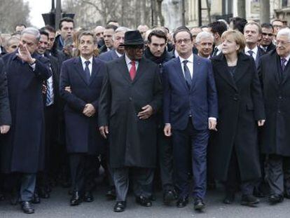 Dirigentes de todo el mundo acompa&ntilde;an a Hollande al frente de la marcha. 